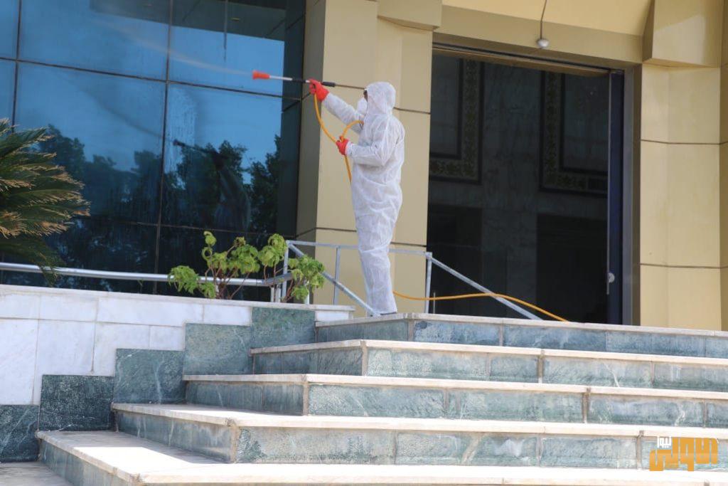 بالصور..وزارة الاعمار و الاسكان تقوم بحملة تعفير وقائية لمبناها للحد من انتشار وباء كورونا 6 11271AA1 E854 4AC9 B58D 7876A8C2AF2D