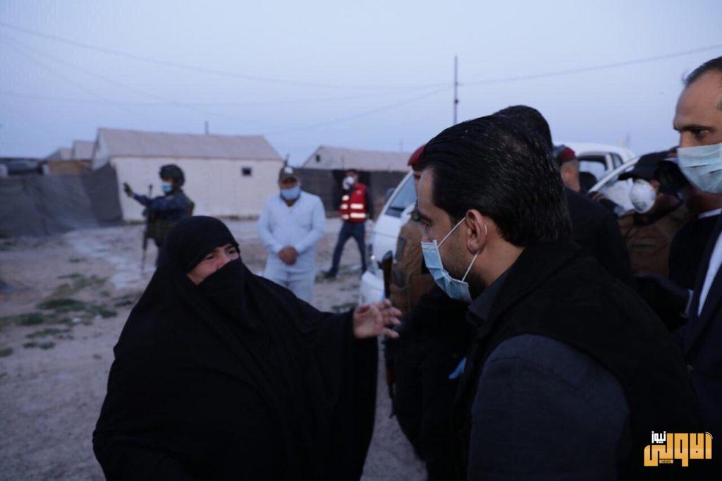 بالصور .. محمد الحلبوسي يتفقد مخيمات النازحين 13 2ACD8C03 36ED 4D33 B0A9 F9D4F2E9BD38