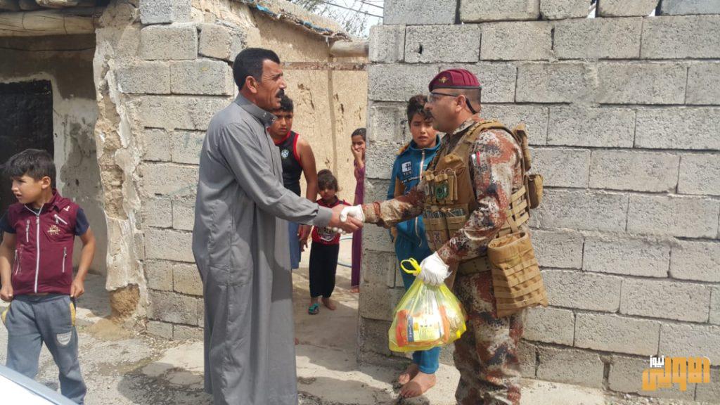 بالصور .. مباشرة الأستخبارات العسكرية بتوزيع اكثر من ١٢٠ سلة غذائية في جلولاء 27 5D4ABAAD F6E9 430E 9DFA BEC95BE2418E
