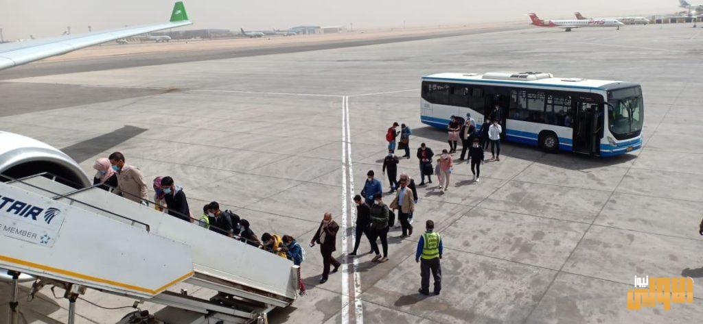بالصور ...على متن الناقل الوطني.. وصول ٢٨٢ عراقي من مصر 16 7C394C78 AD5B 47FA 8093 9AC65F9916C0