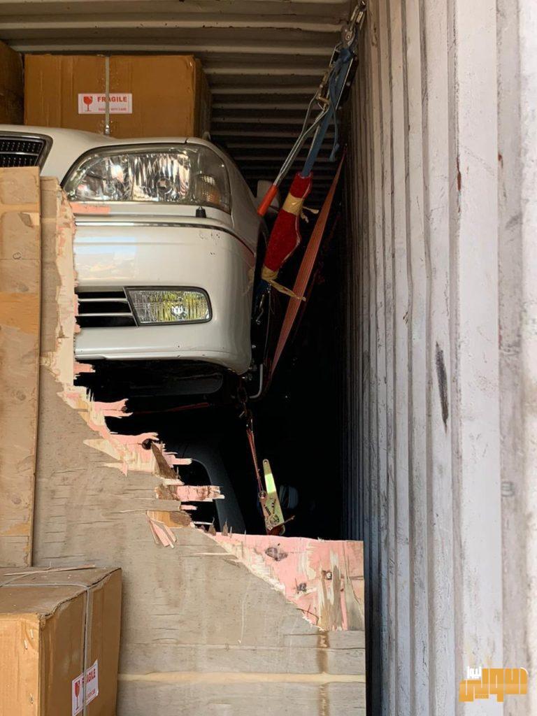 المنافذ الحدودية تعلن احباط محاولة تهريب (20) عجلة في منفذ ميناء أم قصر 12 0F4C5DA0 5BEF 4209 9B15 2BCB075211B5