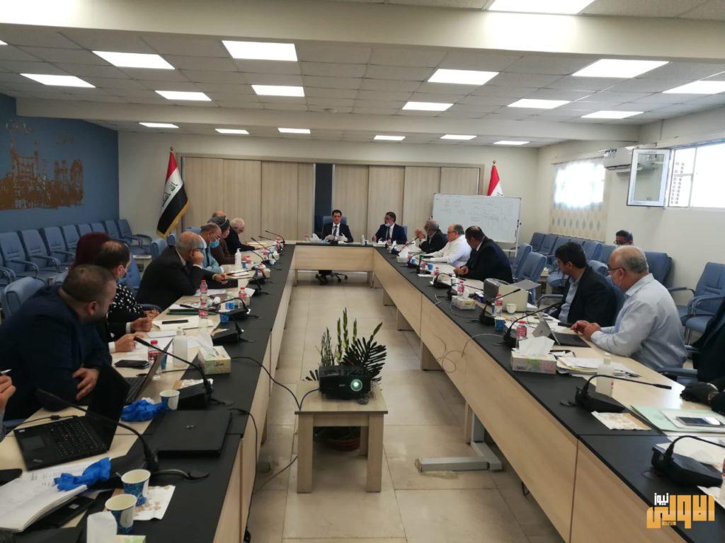 بالصور..اجتماع وزير العمل مع اللجنة المكلفة بمعالجة الاثار الاقتصادية نتيجة تطبيق الحظر 13 3964D41E 5A5C 4A0E B684 43182E7E8A33