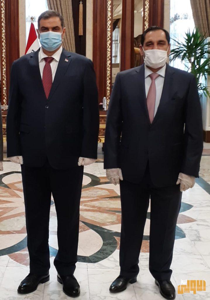 وزير الصناعـة يبحـث مـع وزيـر الدفاع التعـاون المشتـرك لتجهيـز المؤسسات العسكريـة بمختلـف المستلزمـات الوقائيـة 4 F4A8AD46 8C9C 4E0C B206 3C13680C416A