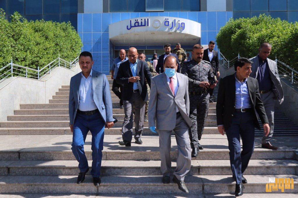 وزير النقل يجري جولة ميدانية لمدخل الوزارة وأروقتها 6 IMG 20200513 WA0026