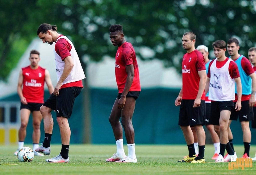 ميلان يعلن جاهزية إبراهيموفيتش ضد روما 4 EbdBqinWsAA5uDJ