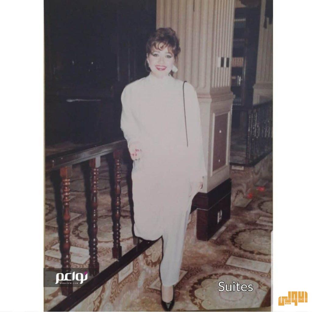 شاهد- ليلى علوي تعيد نشر ازياء ارتدتها قديما وعادت موضة من جديد 23 FB IMG 1595015188205