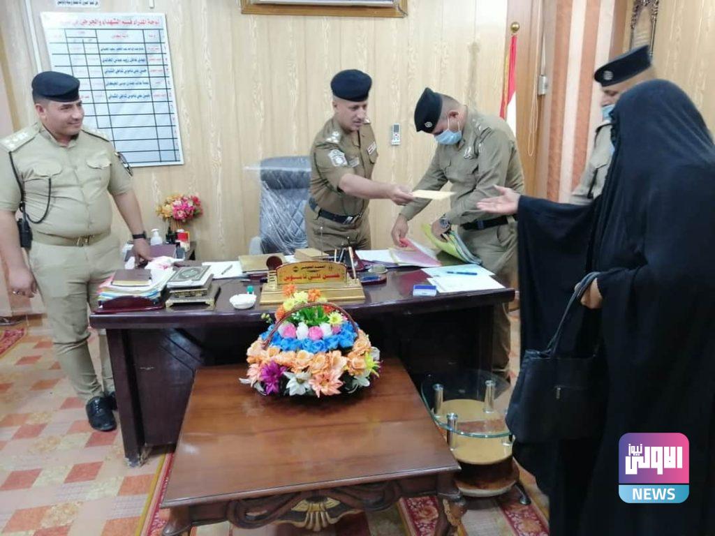 توزيع منحة وزارة الداخلية على عوائل الشهداء في الديوانية 4 FB IMG 1595950049727