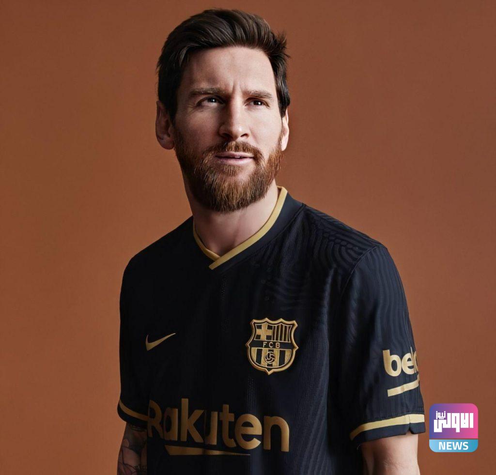 نادي برشلونه يكشف الستار عن قميصه الاحتياطي للموسم القادم 4 photo 2020 07 31 12 23 24