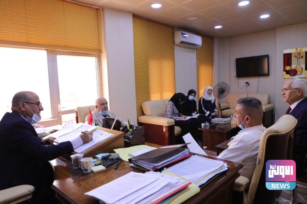 العمل تعقد اجتماعاً مع لجنة التشاور الثلاثية 9 70C563CF C90A 4D49 A370 29C2E41CDFB9