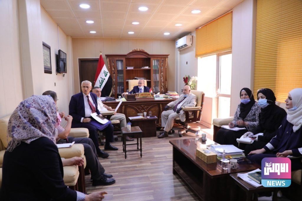 العمل تعقد اجتماعاً مع لجنة التشاور الثلاثية 10 A1218E77 F5B9 448D 9449 41D612B818E6