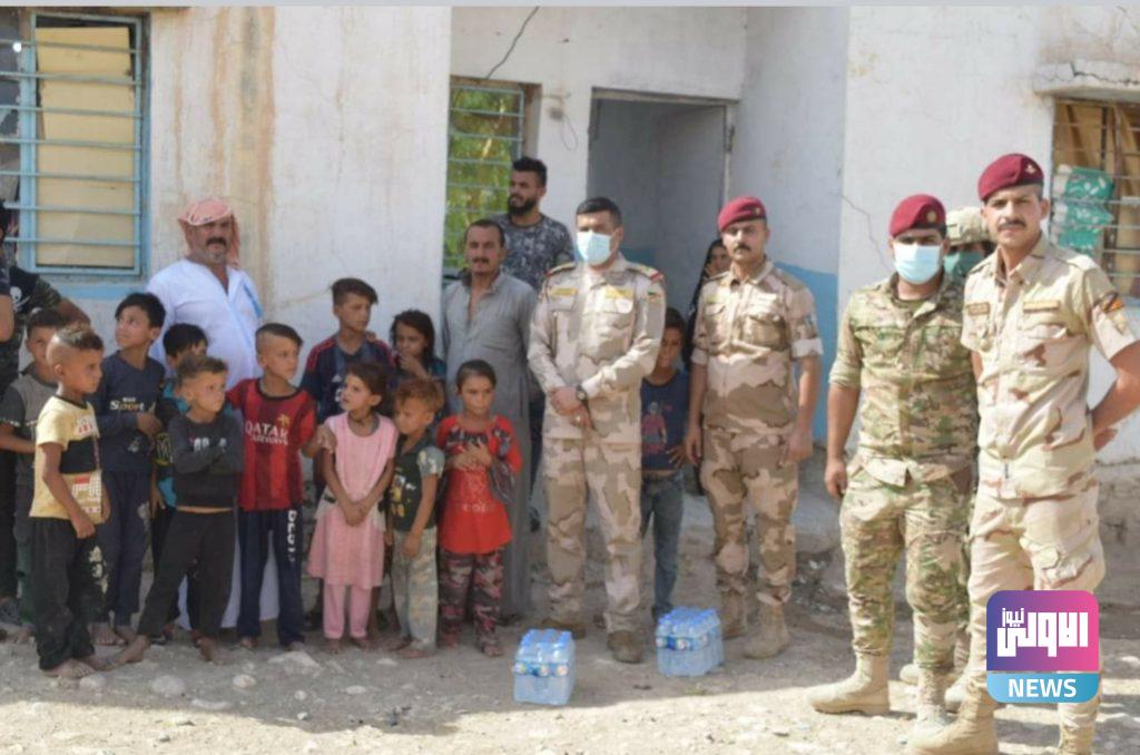 فرقة المشاة الخامسة عشرة تبادر بتوزيع السلات الغذائية ضمن قاطع مسؤوليتها 10 ٢٠٢٠٠٩٠٥ ١٣٤٨٥٩