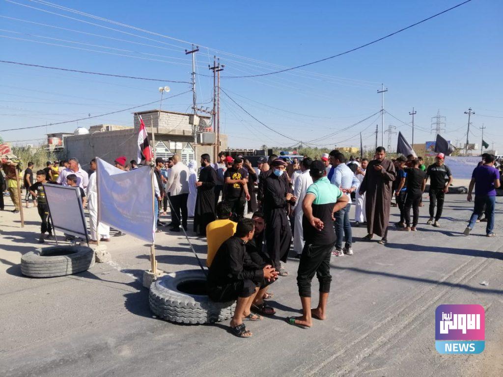 تسبب بحوادث كثيرة.. أهالي كربلاء يتظاهرون احتجاجا على طريق الموت (صور) 6 1ACA603E 0380 40D0 A8CF C3D2A26FDF2F