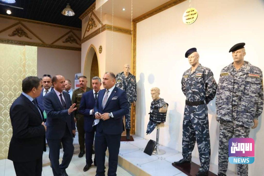 وزير الصناعة يزور مصنع الألبسة الرجاليـة في النجف الأشـرف 9 5262E482 0090 42A6 801E 34F15453BED1