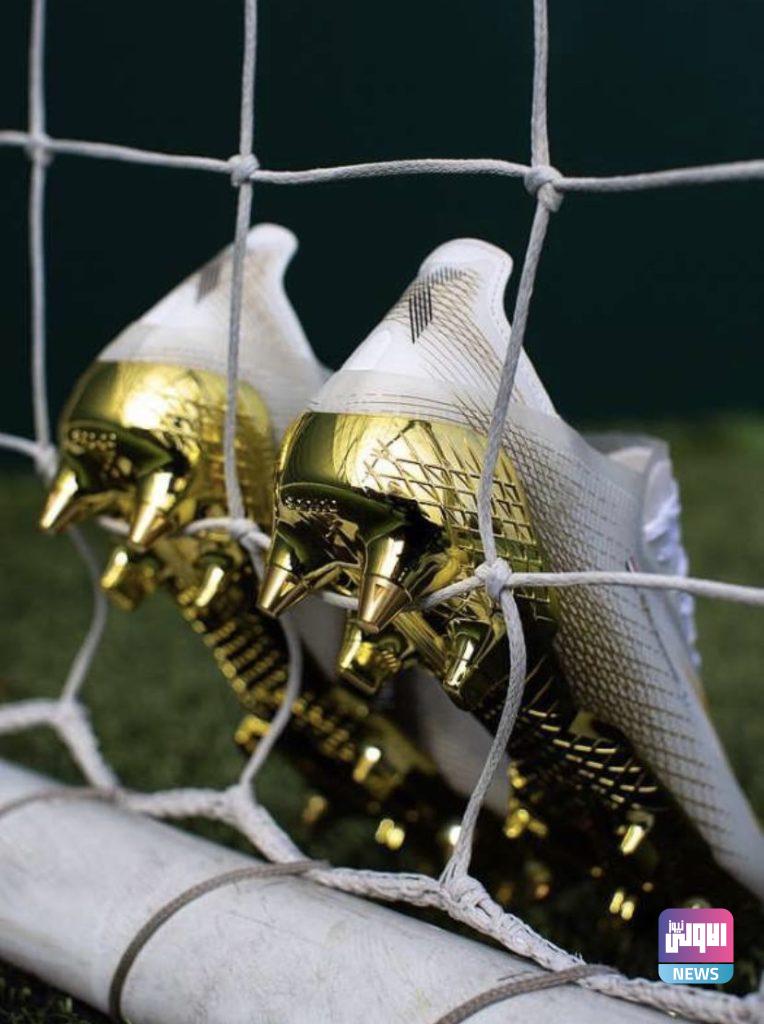 بالصور.. صلاح يظهر بحذاء خاص أمام أياكس احتفالاً بالمئوية التاريخية 13 EktiChVXYAIZvp5