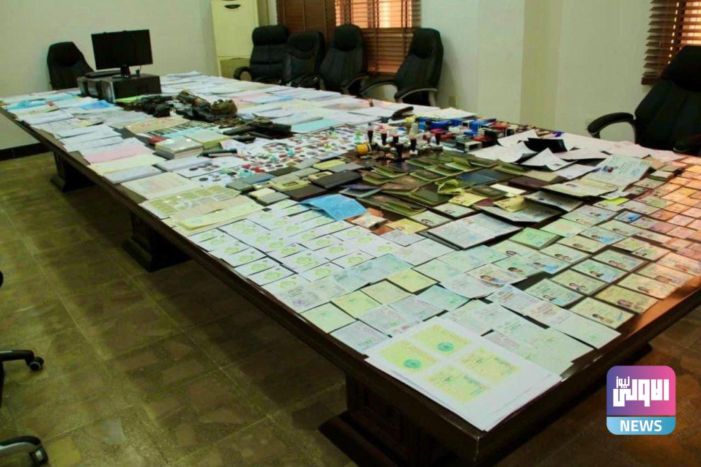 بالصورة.. القبض على متهم زور مجموعه هائلة من الأوراق الرسمية في أربيل 1
