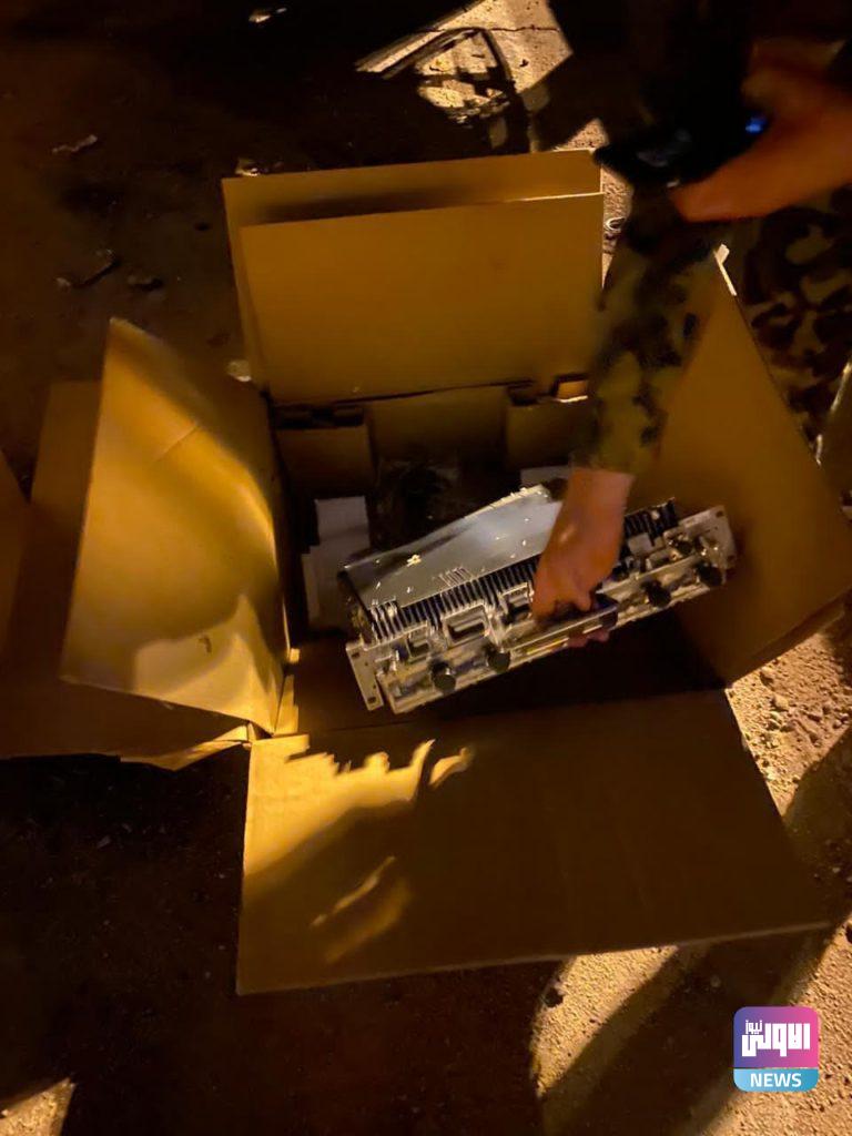 المنافذ الحدودية تتمكن من ضبط 8 حاوية بداخلهما اجهزة اتصال في منفذ ميناء أم قصر الشمالي 9 EB241E16 A2A1 425F 8AD9 FF9FB0589A17