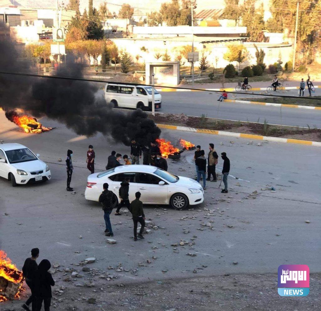 بالصور.. متظاهرو السليمانية يقطعون الطرق مع كركوك واربيل ويحرقون منزل قائممقام 6 C4F0D2C1 7235 4DD9 8DA5 843A7839A359