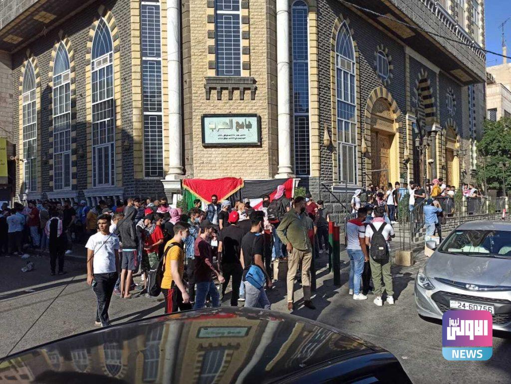 آلاف الأردنيين يحتشدون قرب الحدود مع فلسطين (صور) 8 609e39a942360464eb4151c2