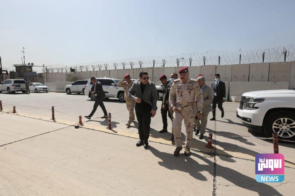 مستشار الأمن القومي ونائب العمليات المشتركة يصلان إلى سامراء 13 C0663417 E0B5 405D 94E4 34254D49F764