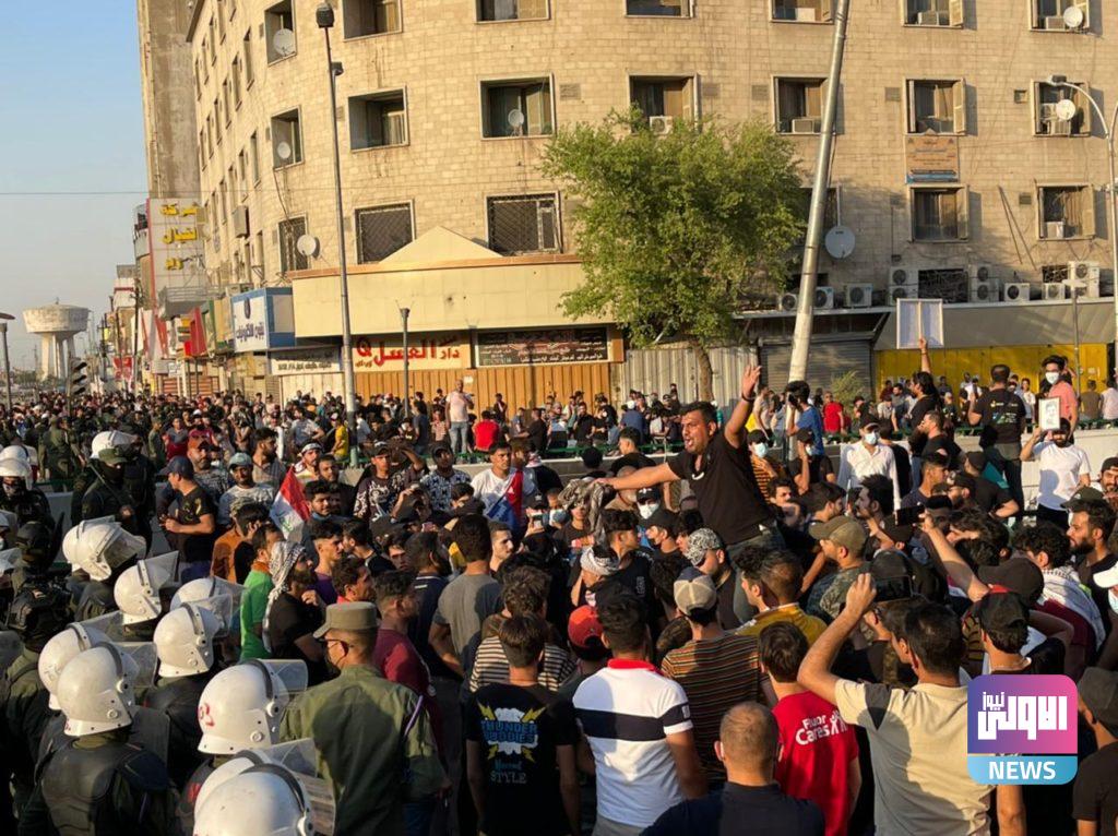 مكافحة الشغب تشن هجوماً مفاجئاً على المتظاهرين في ساحة التحرير (صور) 11 IMG 20210525 181748 550