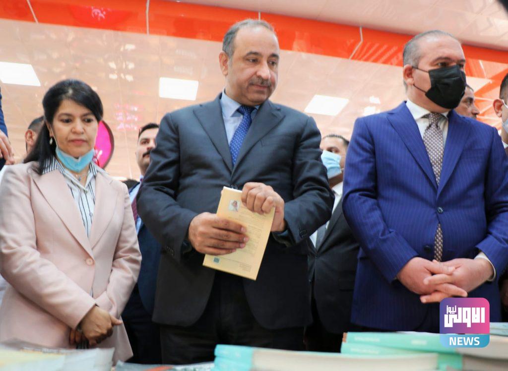 وزيرا التجارة والثقافة يتفقدان معرض الكتاب الدولي بدورته الـ22 (صور) 16 1510620216