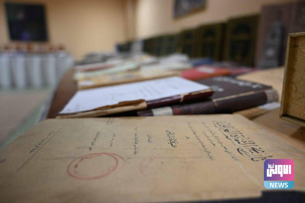 وزير الثقافة يلتقي ابنة السياسي "احمد الجلبي" لبحث الية استلام مكتبة والدها(صور) 9 21B173C2 909E 4D9F 8EBC 75AB3546811C