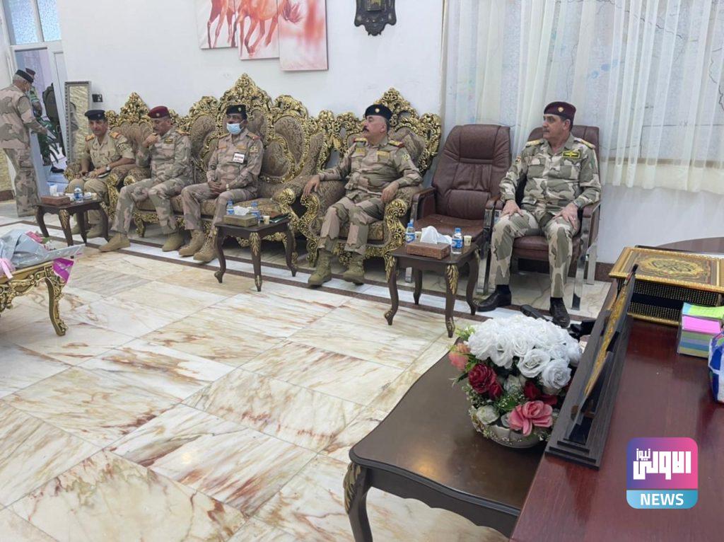 وزير الدفاع يصل إلى نينوى على رأس وفد أمني رفيع ويتفقد القطعات العسكرية 9 38D00314 9F32 448C 89A6 0E04D1C28EC6