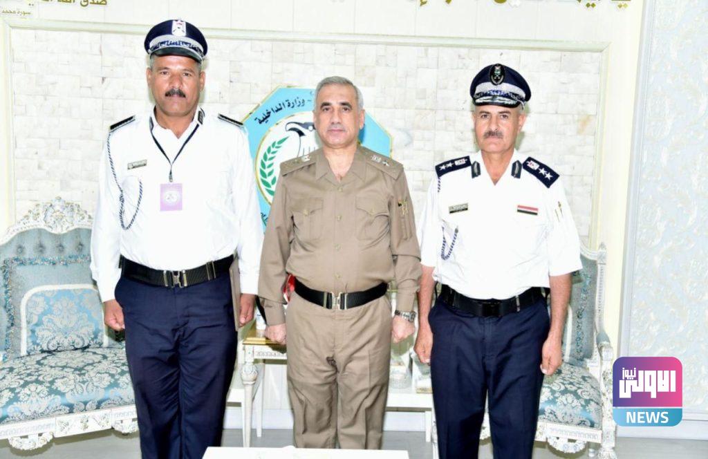 وكيل وزارة الداخلية لشؤون الشرطة يكرم مفوضا في المرور تثميناً لأدائه المتميز 4 4E944EFA 296F 4810 AE72 B1C222DBBAA5