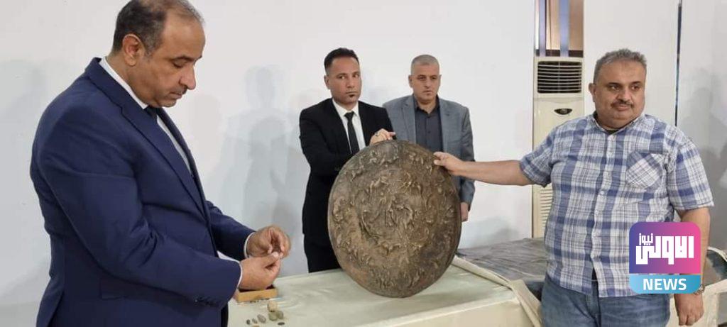 وزير الثقافة يتسلم من أحد المواطنين أعمالاً فنية متحفية مفقودة 7 IMG 20210623 WA0054