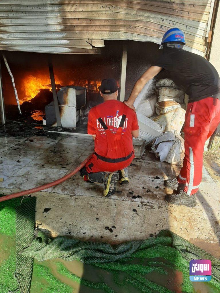 اخماد حريقاً اندلع في مخزن للحبيبات البلاستيكية والاسفنج في منطقة عويريج 8 07FEC432 E54E 4928 86D2 83BF16B1A6ED