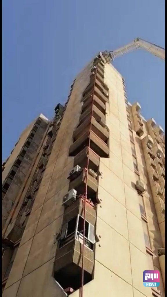 مشهد مؤثر: أب يحتضن رجل إطفاء أنقذ طفليه وزوجته من حريق في بغداد 9 27B66EE5 B6A2 4800 919F A7F4C91B6531