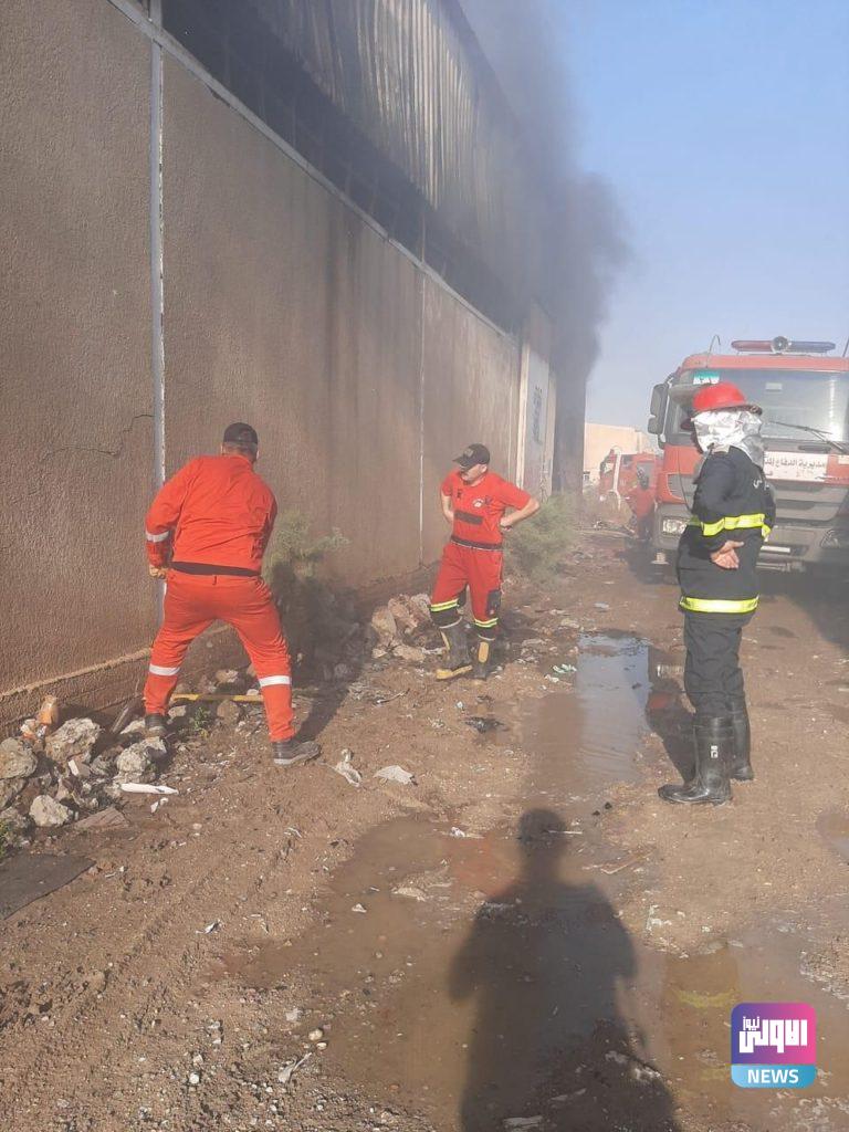 اخماد حريقاً اندلع في مخزن للحبيبات البلاستيكية والاسفنج في منطقة عويريج 10 6BCD9BF4 2391 4FAD 8E98 02426EA75F3D