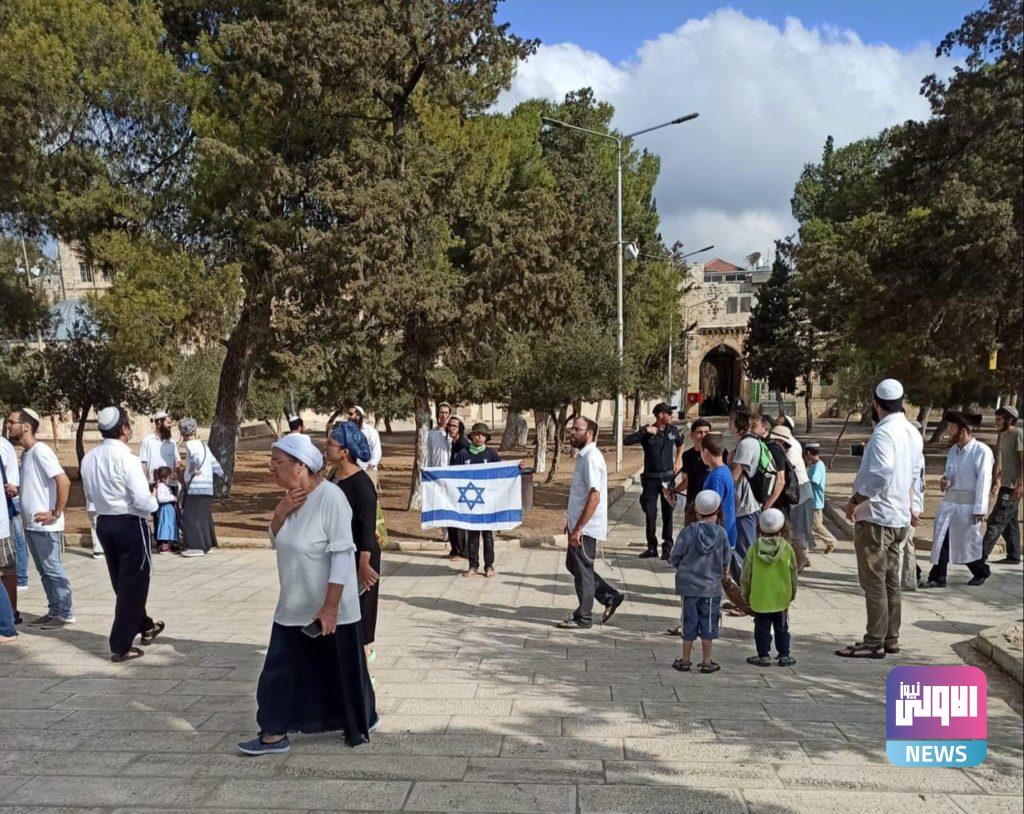 مستوطنون يرفعون العلم الإسرائيلي في الأقصى (صور) 6 615185fd4236040cab602627