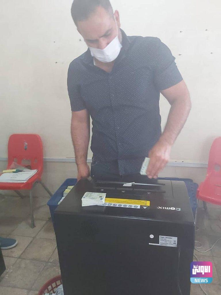 اتلاف بطاقات انتخابية منتهية باشراف اممي (صور) 6 7E667D76 5E79 4BED AED2 A70C722F75A9