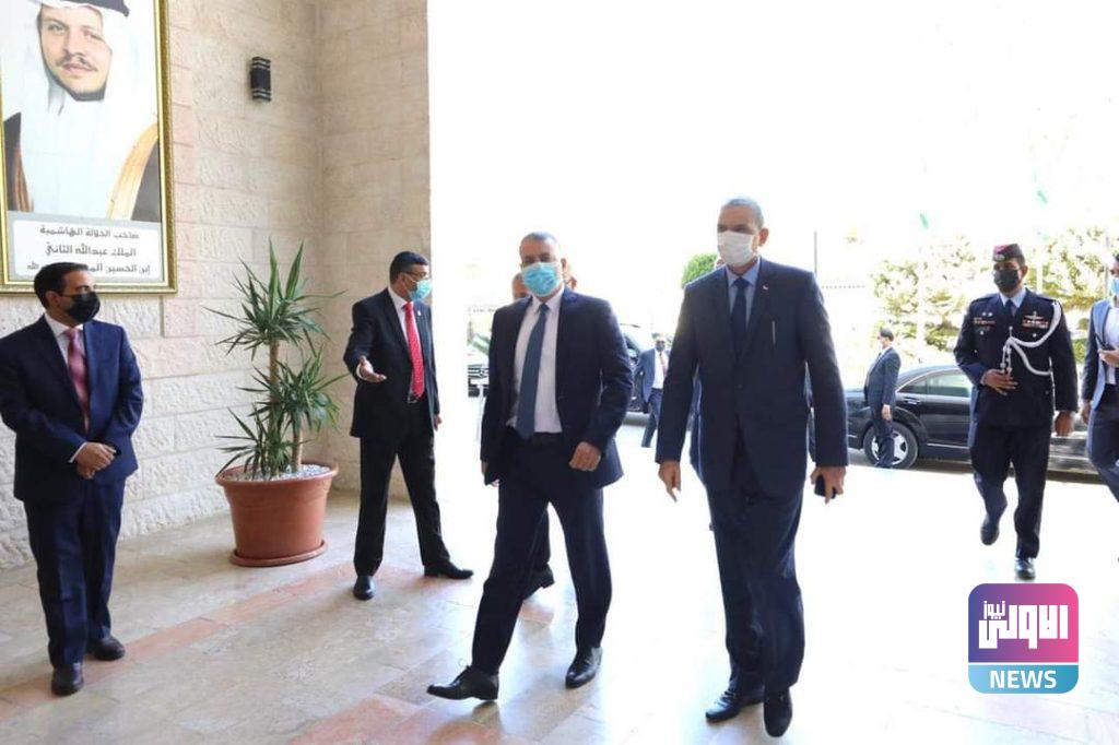 وزير الداخلية عثمان الغانمي يصل الاردن (صور) 23 FB IMG 1632058129859